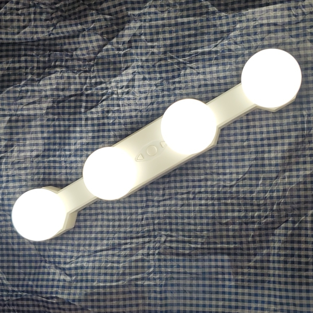 LED Makeup Light - Picture 2 of 3